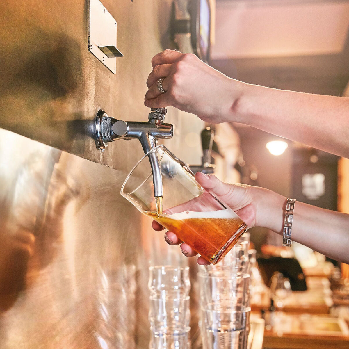 V3HDE73B722EAC3943BA29996FBB3C5D3A5R6230747P2