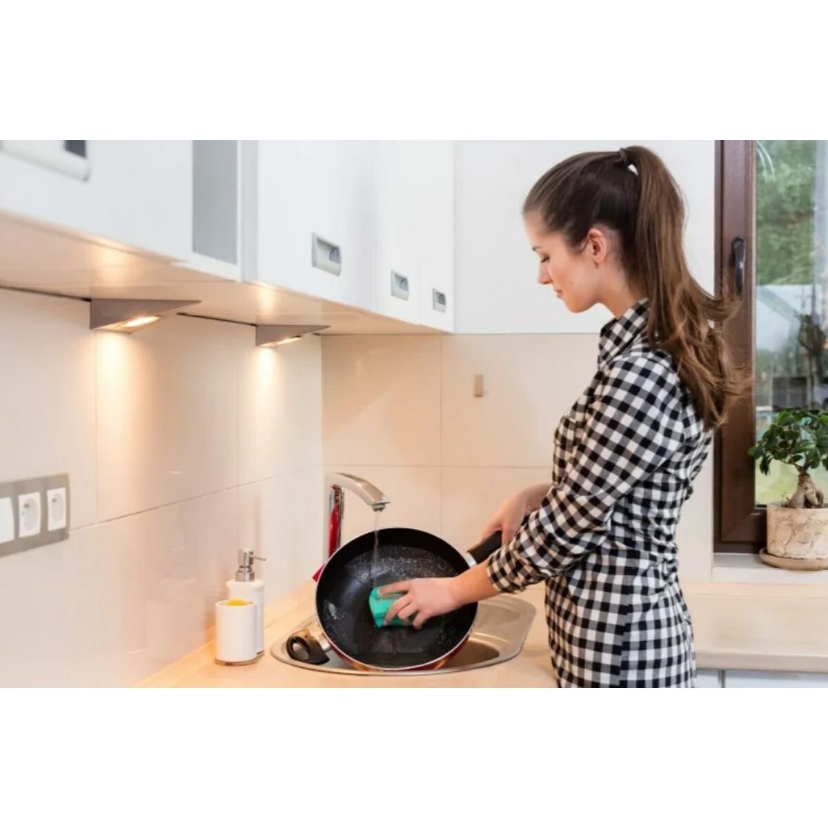 V7HBC03D84BC8A588D5F1E6A6B8935D300BR6353619P7